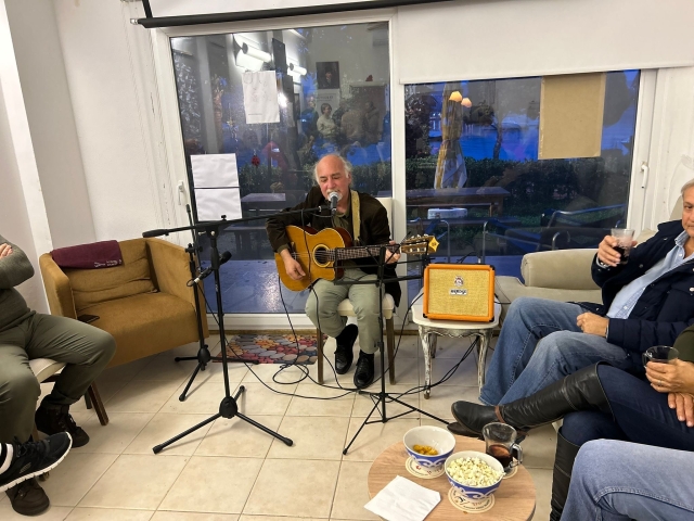 05b56032-c5fd-46fe-97ac-f9f2b88aa74f