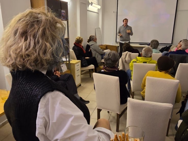 a27b5d6a-e915-436e-a73e-548aca7c765e