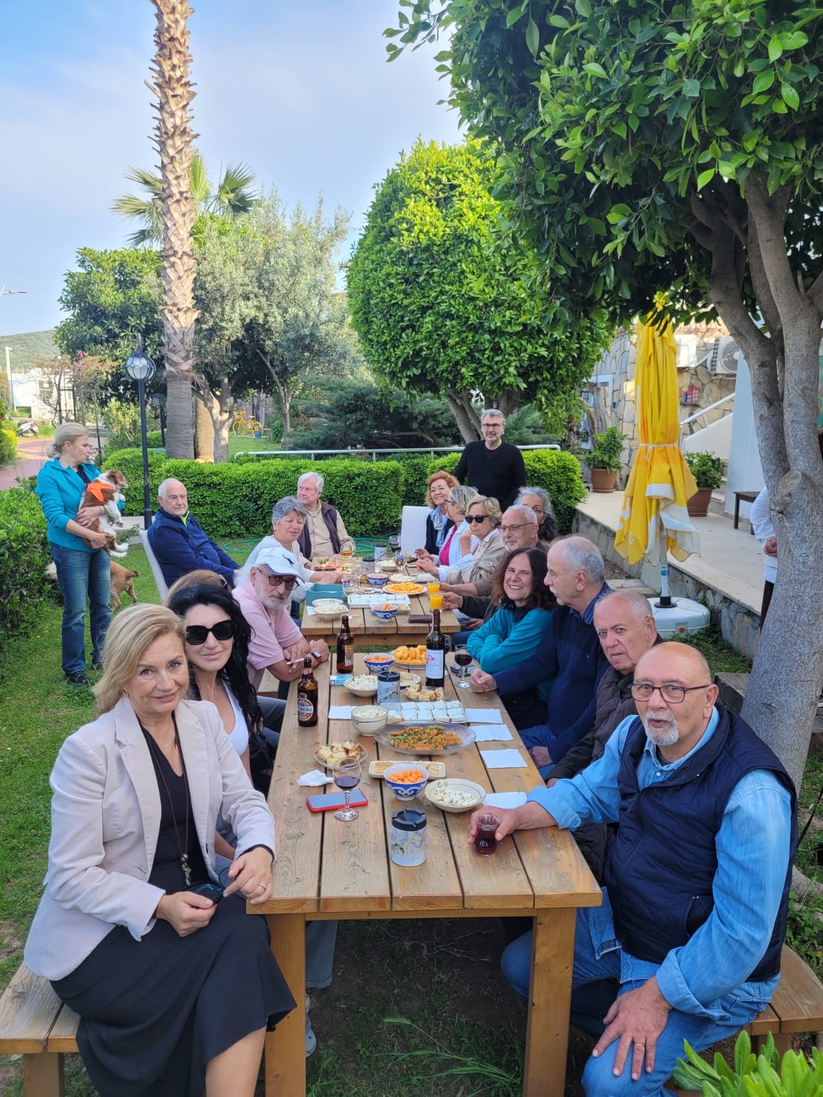 Happy Hour – Nisan 2025