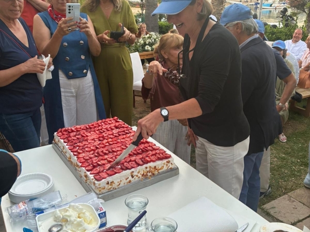 25d812e4-6ac0-4495-ae80-eb21f6065786