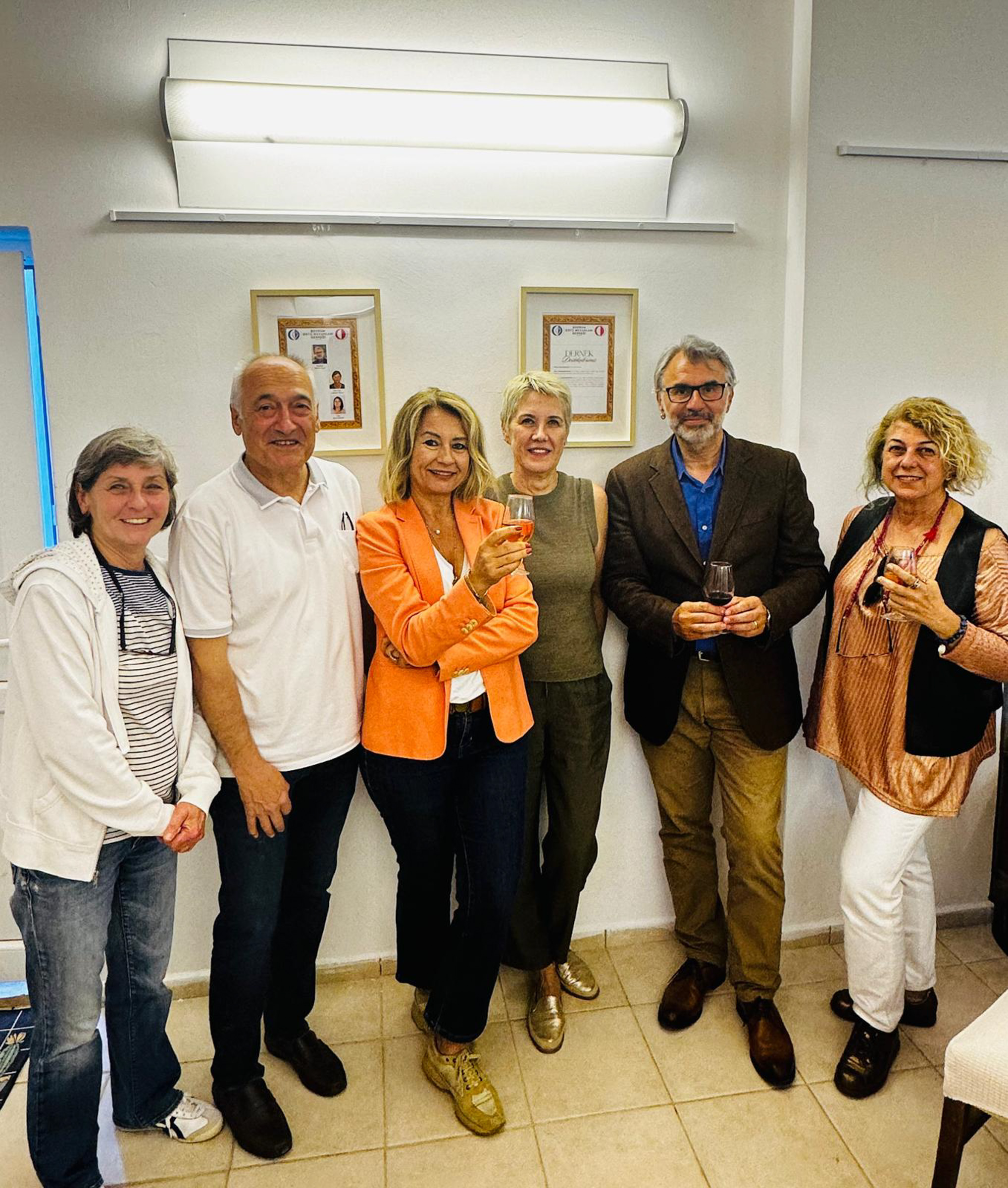 Happy Hour – Nisan 2024